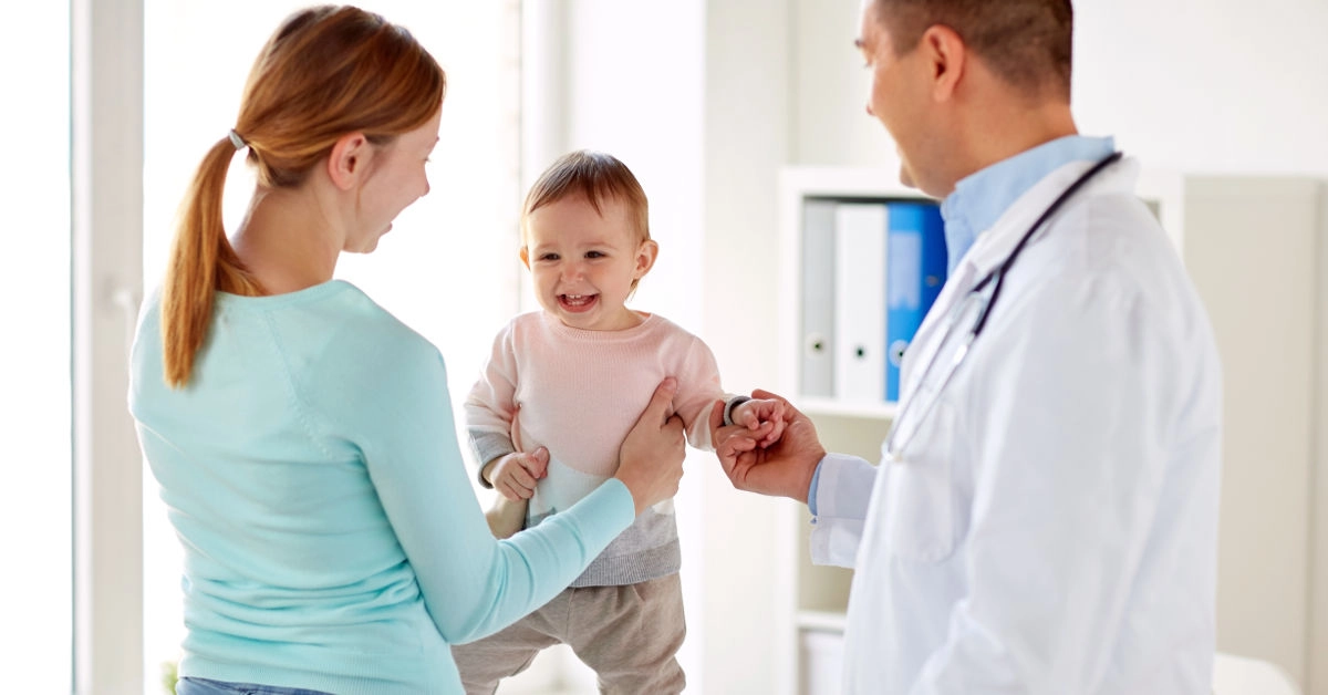 Trẻ chảy nước mũi xanh đặc: Khi nào cần thăm khám bác sĩ? 3 be can di kham