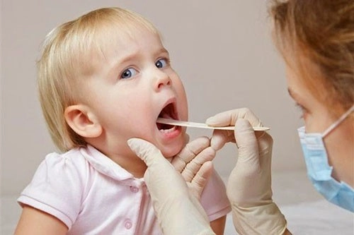 Hướng dẫn chăm sóc trẻ khi bị viêm đường hô hấp trên 1 huong dan cham soc tre khi bi viem duong ho hap tren 1